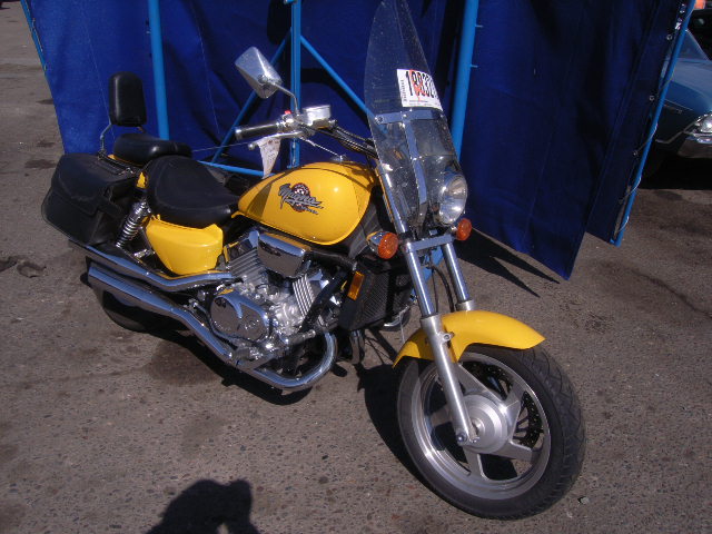 Honda VF750C (MAGNA)