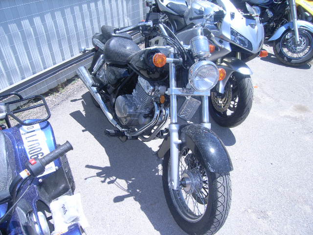 Suzuki GZ250