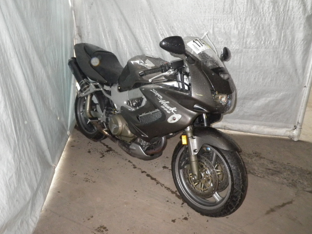 Honda VTR1000F (SUPERHAWK)