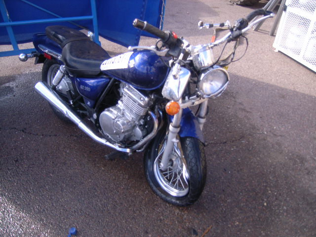 Suzuki GZ250