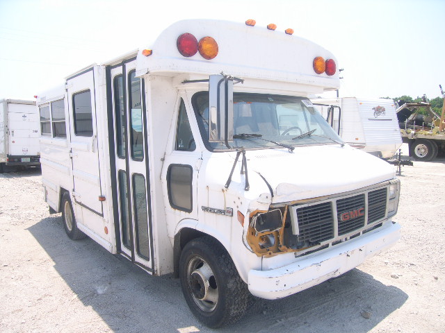 GMC Cutaway Van