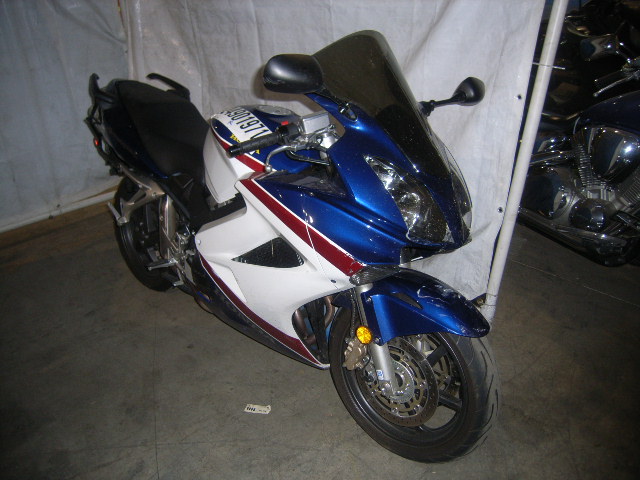 Honda VFR800A (INTERCEPTOR)