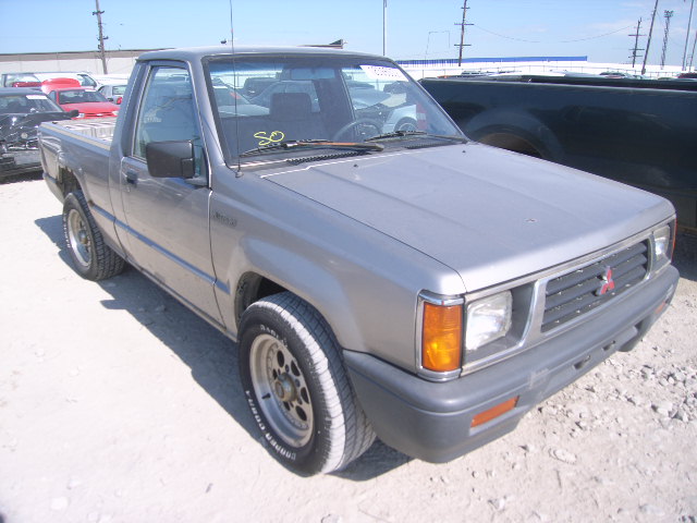 Mitsubishi Mighty Max