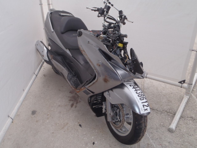 Suzuki AN400