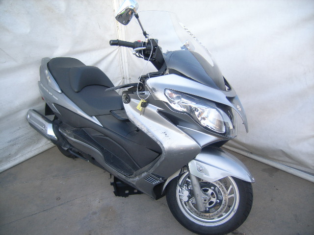 Suzuki AN400