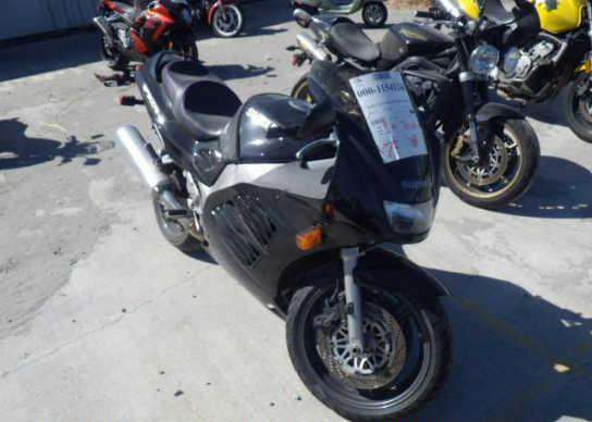Suzuki RF900R