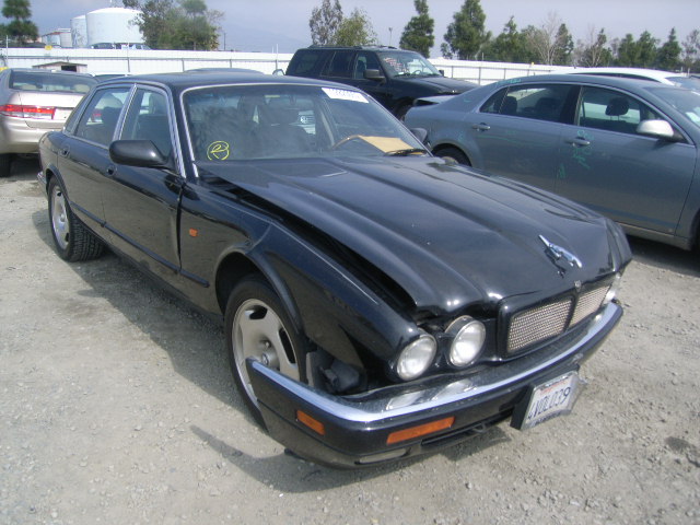 Jaguar XJR