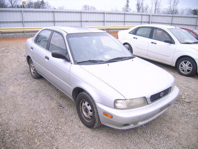 Suzuki Esteem