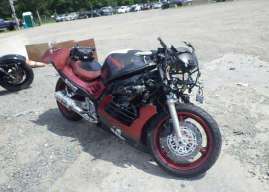 Suzuki RF900R