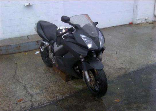 Honda VFR800A (INTERCEPTOR)