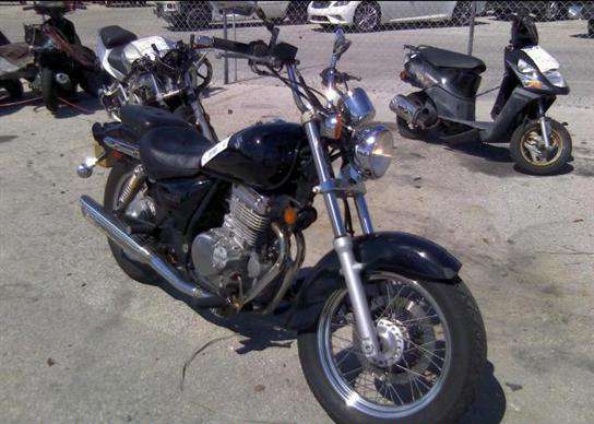 Suzuki GZ250