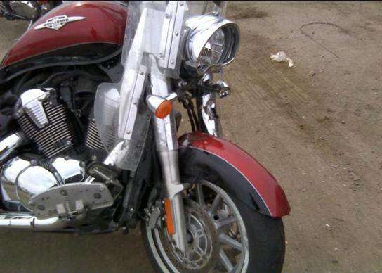Suzuki VLR1800/VLR1800T