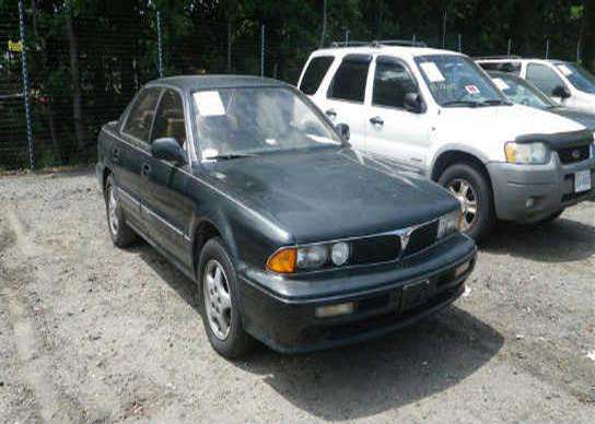Mitsubishi Diamante