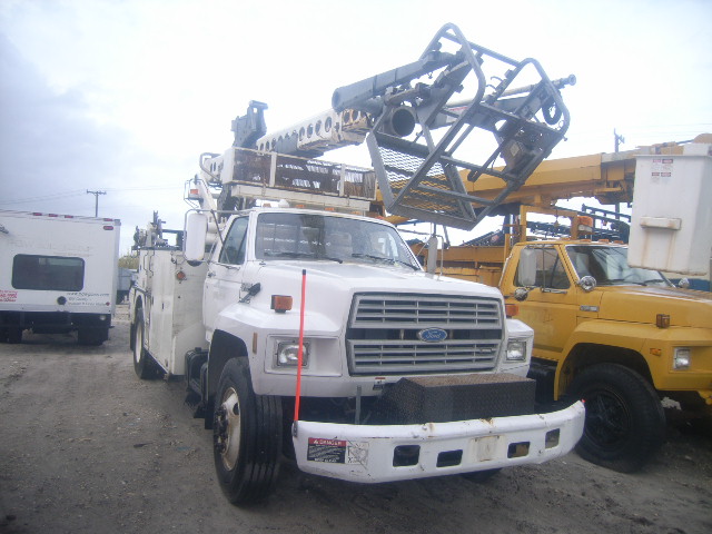 Ford F-700