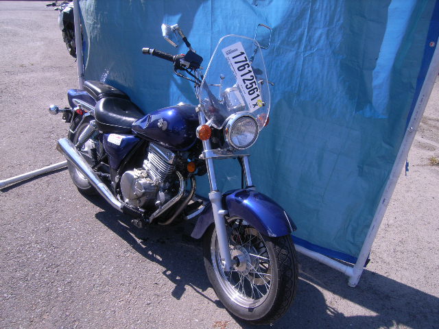 Suzuki GZ250