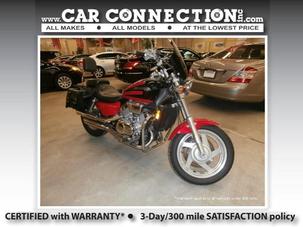 Honda VF750C2 (MAGNA)