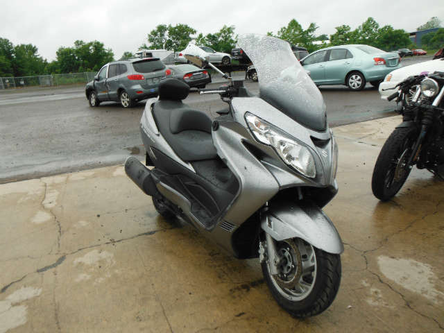 Suzuki AN400