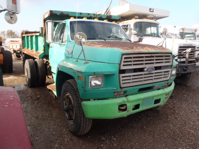 Ford F-700