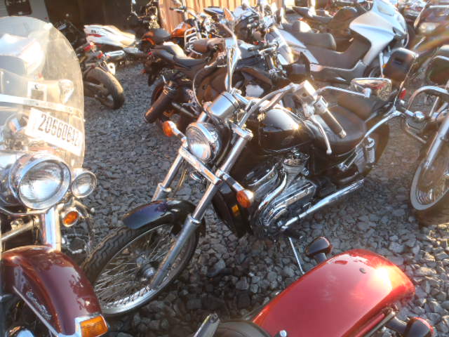 Suzuki VS800