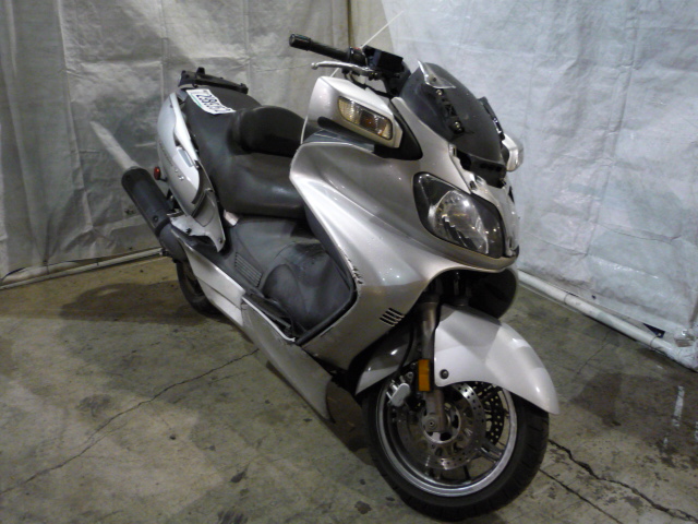 Suzuki AN650