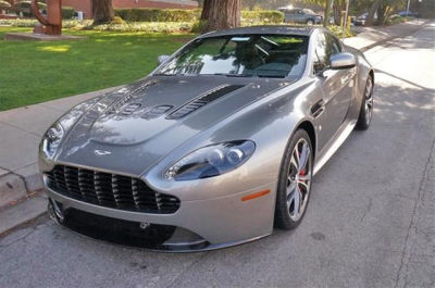 Aston Martin V12 Vantage