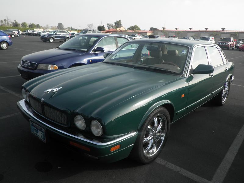 Jaguar XJR