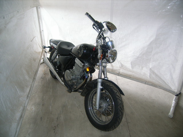 Suzuki GZ250