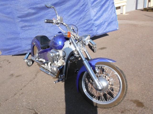 Honda VT600CD (SHADOW VLX DELUXE)