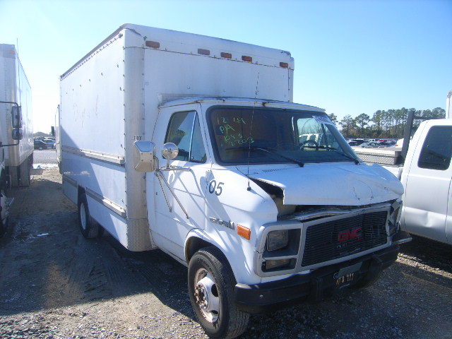 GMC Cutaway Van