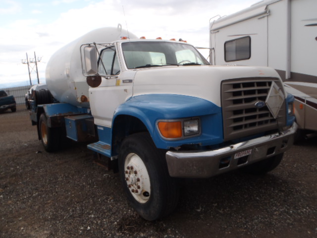 Ford F-700