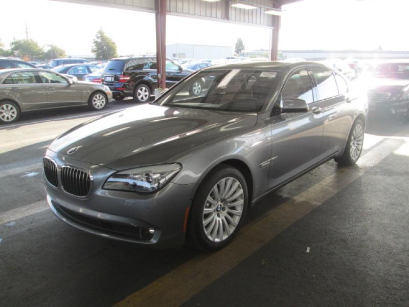 BMW 750i