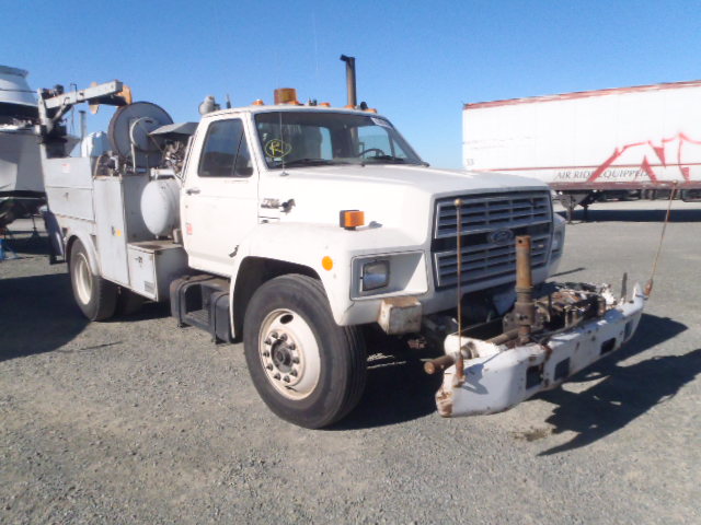 Ford F-700