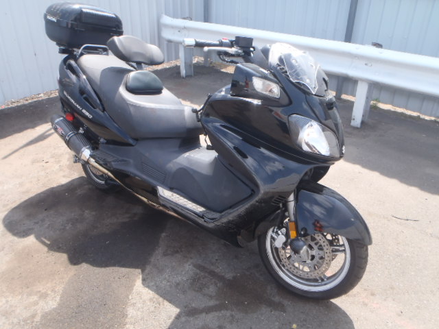 Suzuki AN650