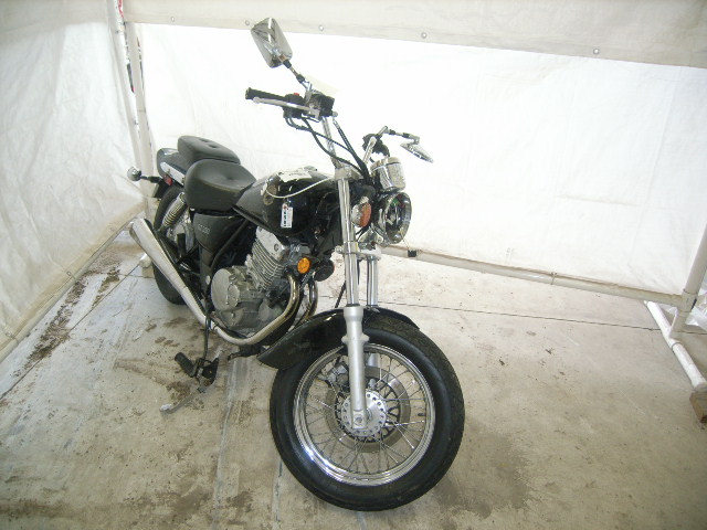 Suzuki GZ250