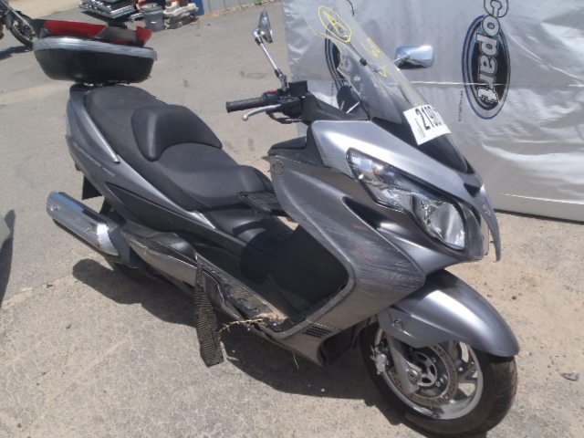 Suzuki AN400