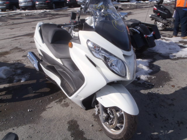 Suzuki AN400