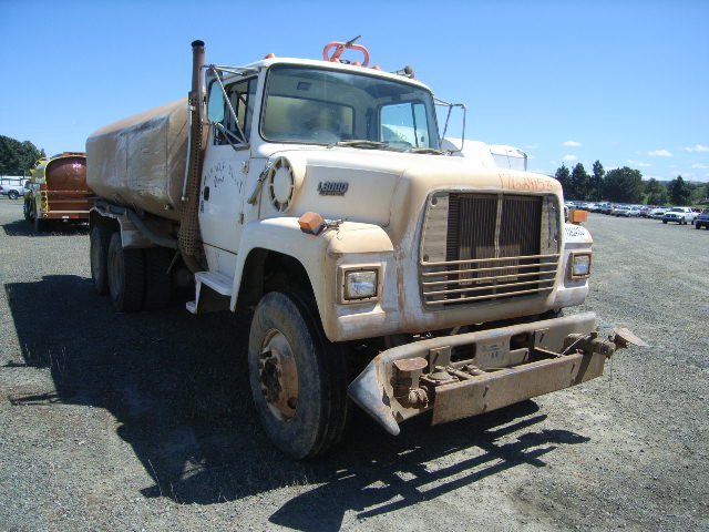 Ford LT8000