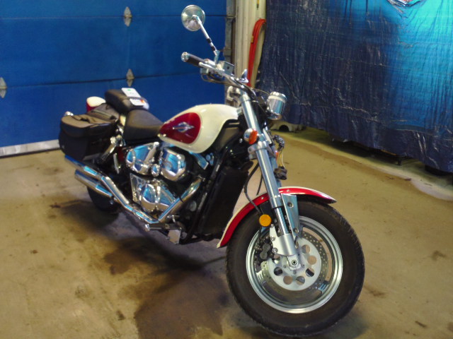 Suzuki VZ800