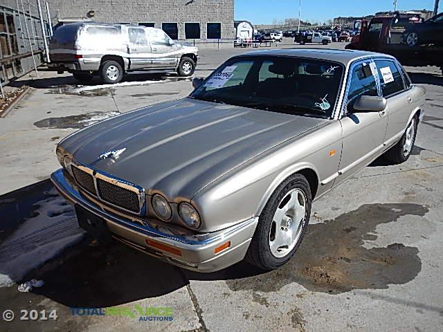 Jaguar XJR