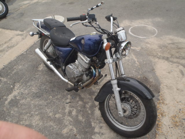 Suzuki GZ250