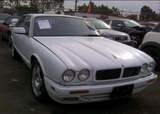 Jaguar XJR