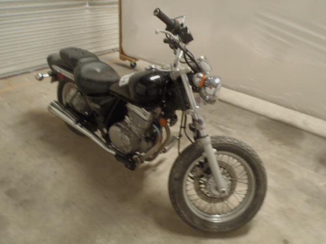 Suzuki GZ250