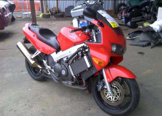 Honda VFR800Fi (INTERCEPTOR)