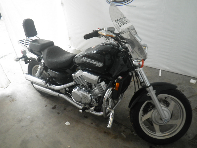 Honda VF750C (MAGNA)