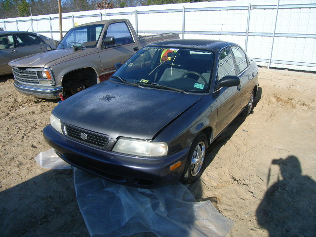 Suzuki Esteem