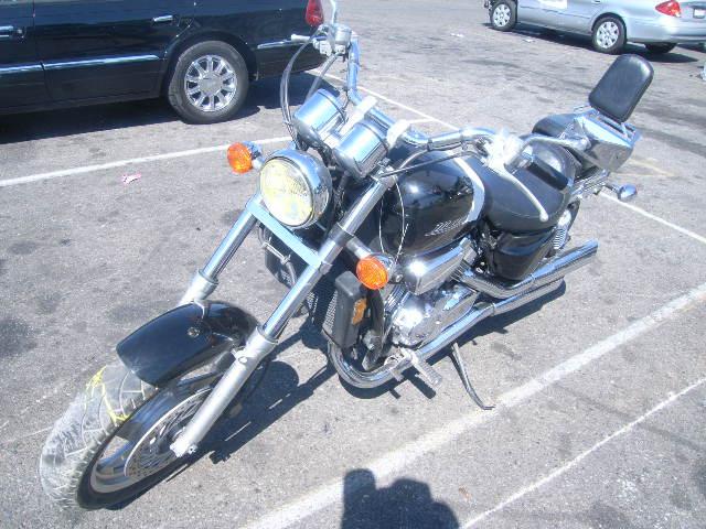 Honda VF750C (MAGNA)
