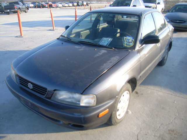 Suzuki Esteem