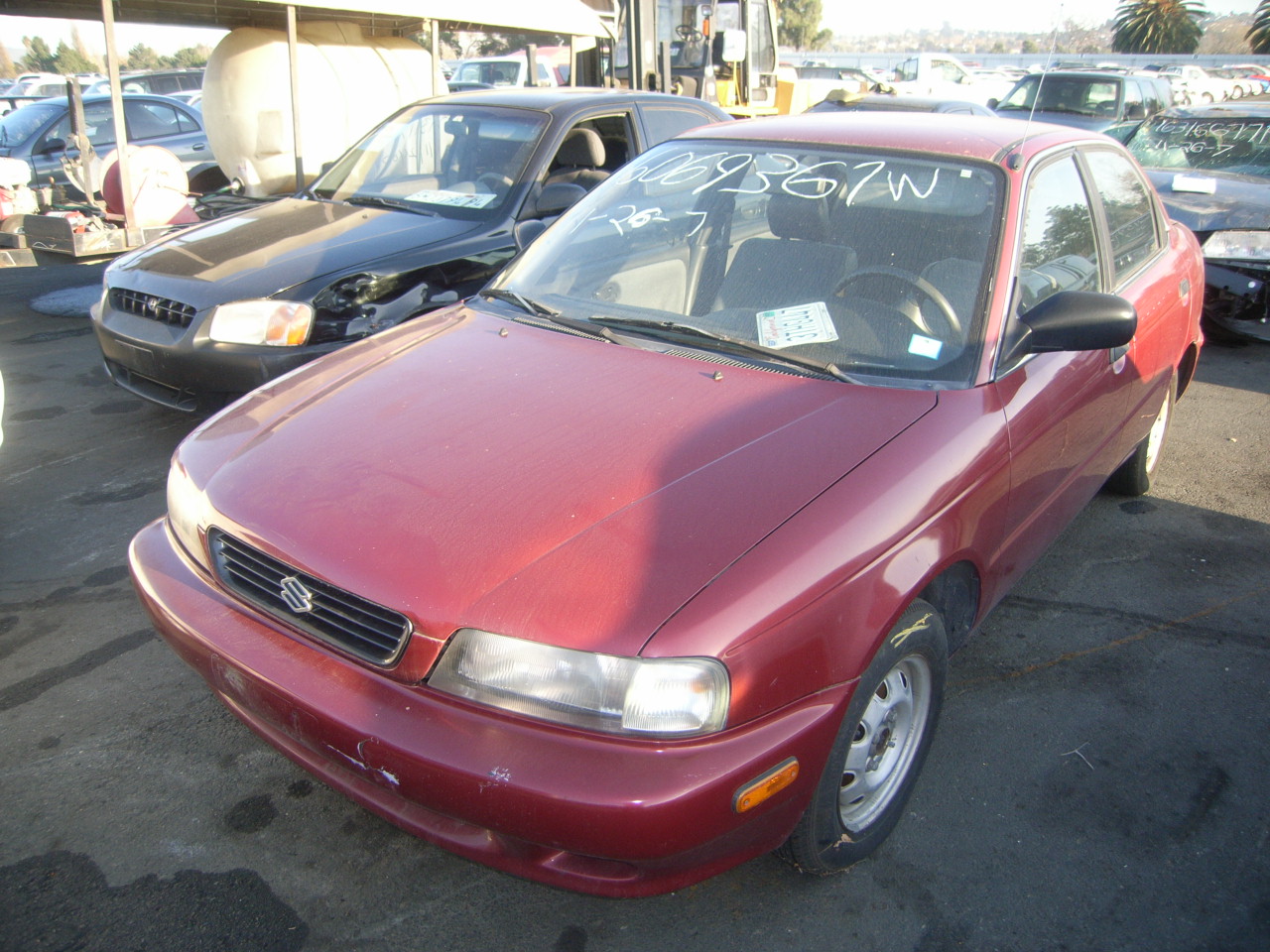Suzuki Esteem