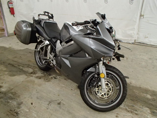 Honda VFR800 (INTERCEPTOR)