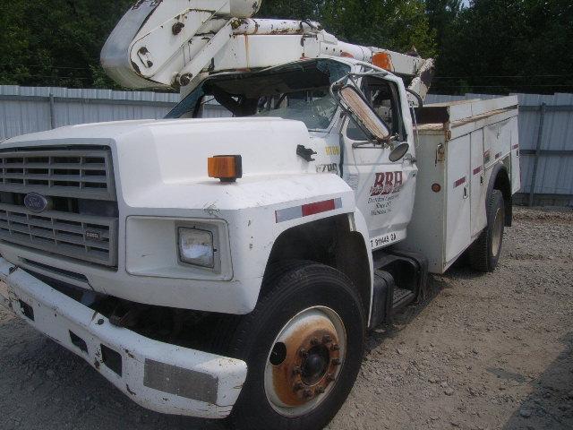 Ford F-700